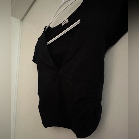 Garage- Black top - Picture 3 of 3